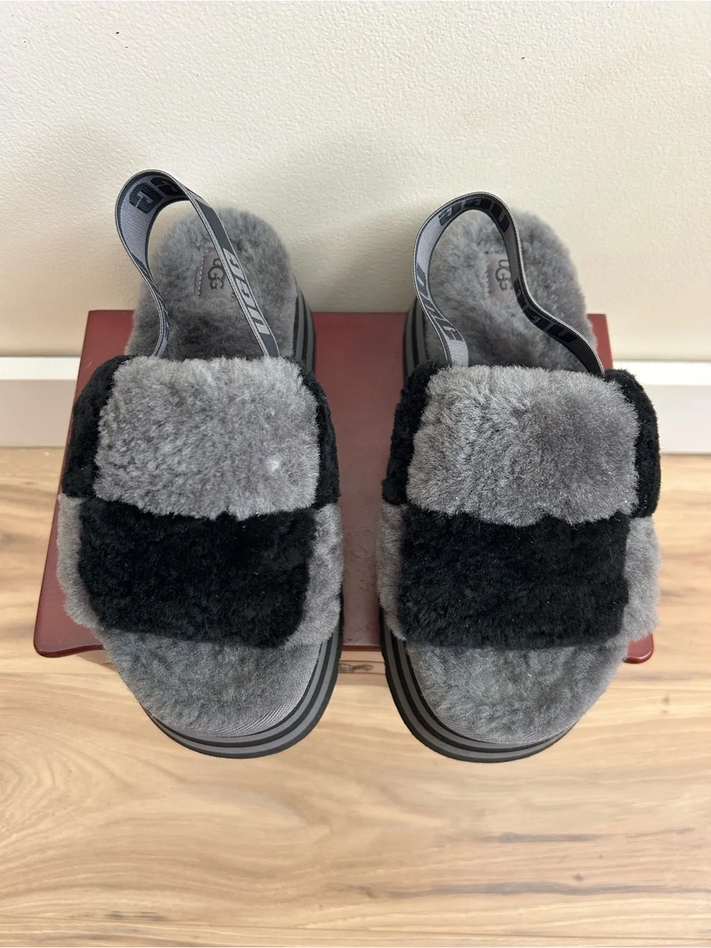 UGG Women’s Disco Checkered Slides Platform Sandals Black and Grey Size 7